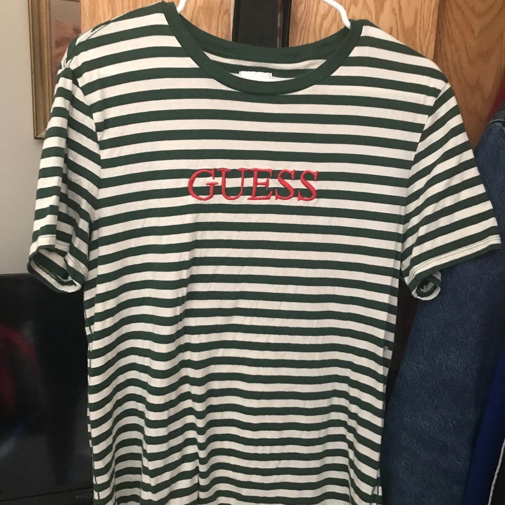 Guess T-shirt